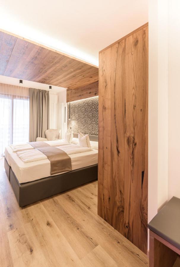 Hotel Cevedale Living Romance Hotel كوغولو المظهر الخارجي الصورة