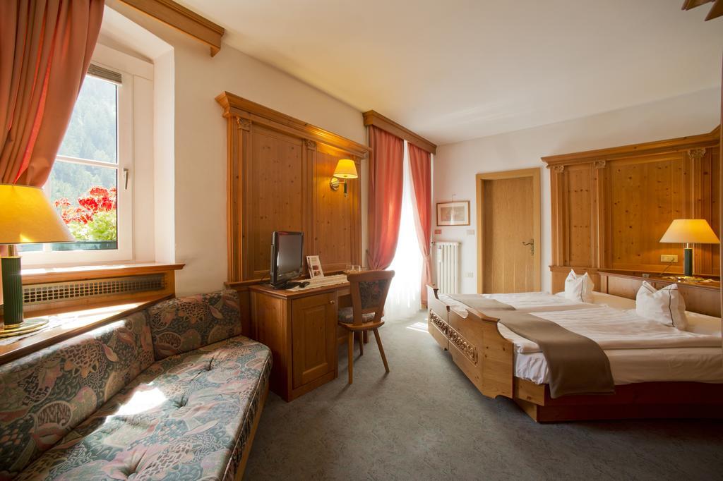 Hotel Cevedale Living Romance Hotel كوغولو المظهر الخارجي الصورة