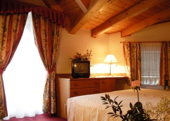 Hotel Cevedale Living Romance Hotel كوغولو المظهر الخارجي الصورة