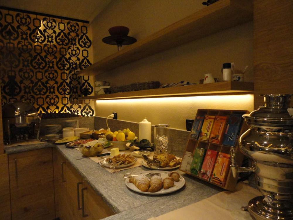 Hotel Cevedale Living Romance Hotel كوغولو المظهر الخارجي الصورة