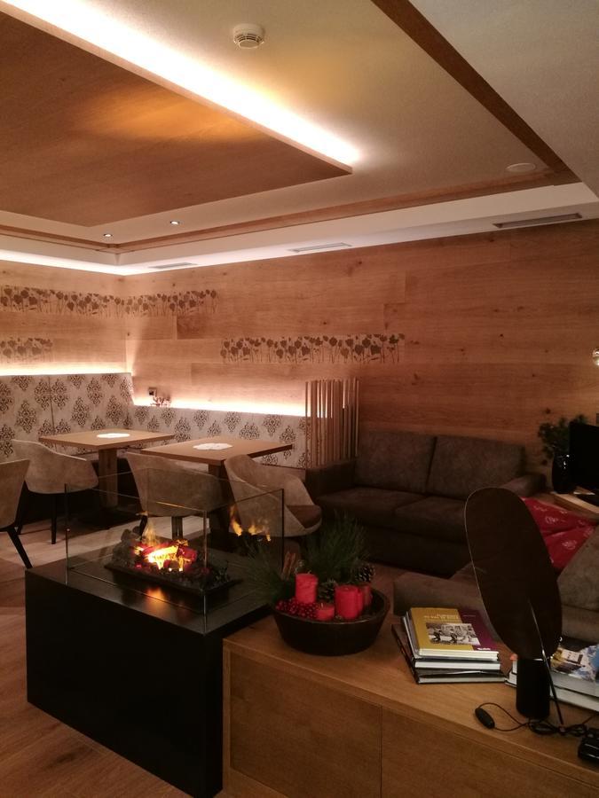 Hotel Cevedale Living Romance Hotel كوغولو المظهر الخارجي الصورة