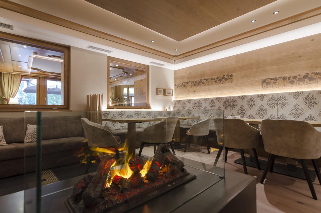 Hotel Cevedale Living Romance Hotel كوغولو المظهر الخارجي الصورة
